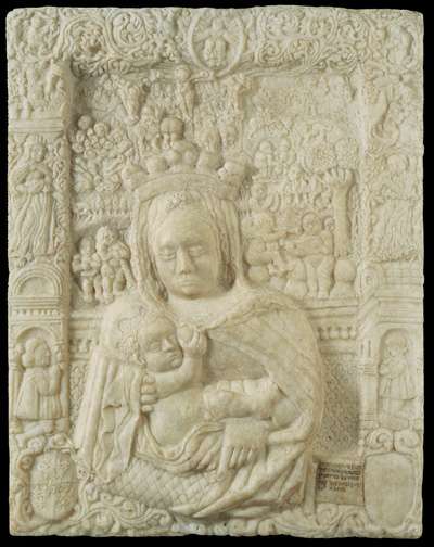 Fig. 1, Antonio di Pietro da Venezia, Madonna col Bambino, circa 1465 circa-1471, marmo, 67,5 × 53 cm, Ferrara, Museo della Cattedrale, inv. MC038