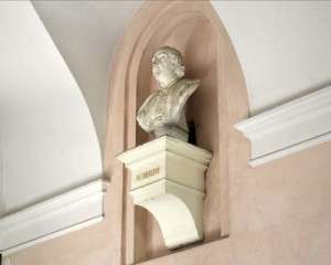 Fig. 2, Giovan Battista Longanesi, Busto di Vincenzo Bellini, 1898, Ferrara, Palazzo Schifanoia, atrio