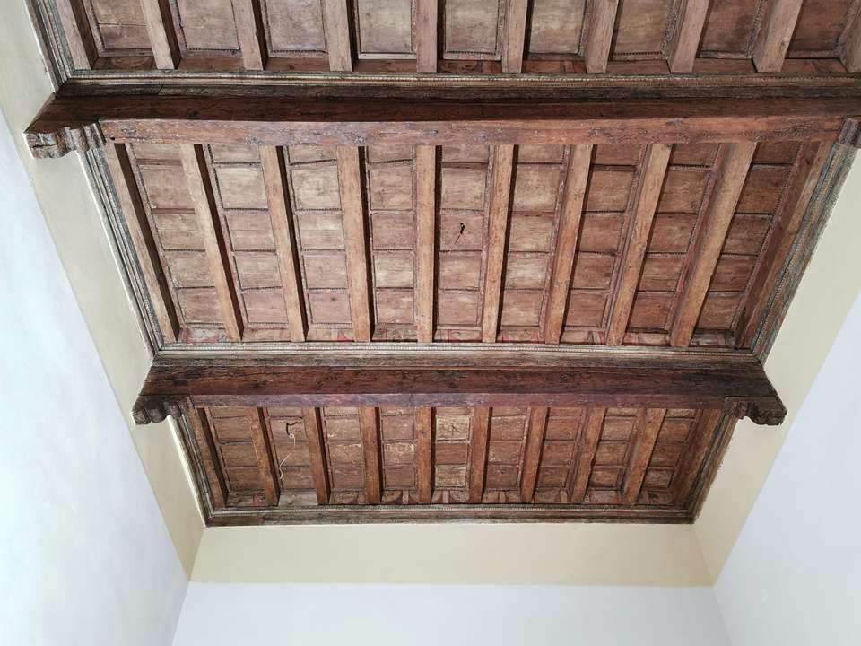 Fig. 13 - Piano terra: solaio ligneo a restauro concluso